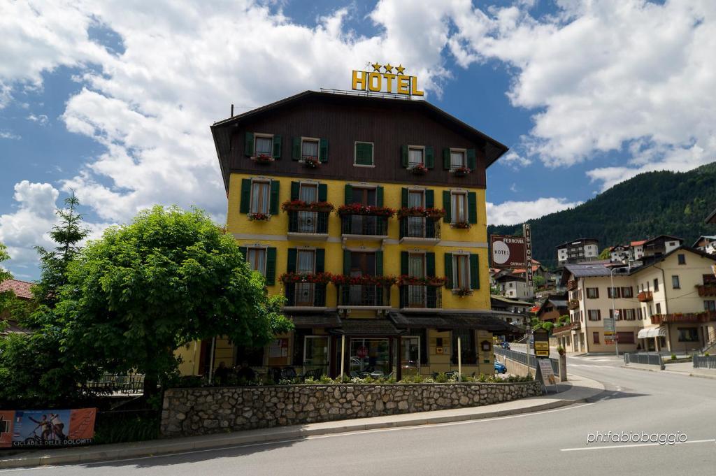 Hotel Ferrovia Calalzo di Cadore Екстер'єр фото